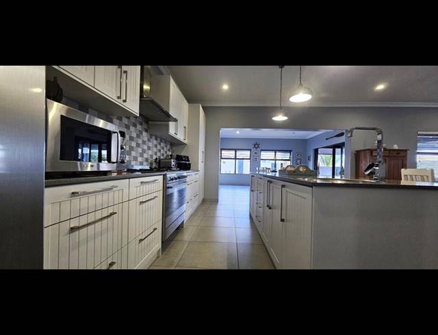 4 BEDROOM HOUSE FOR SALE IN MYBURGH PARK
